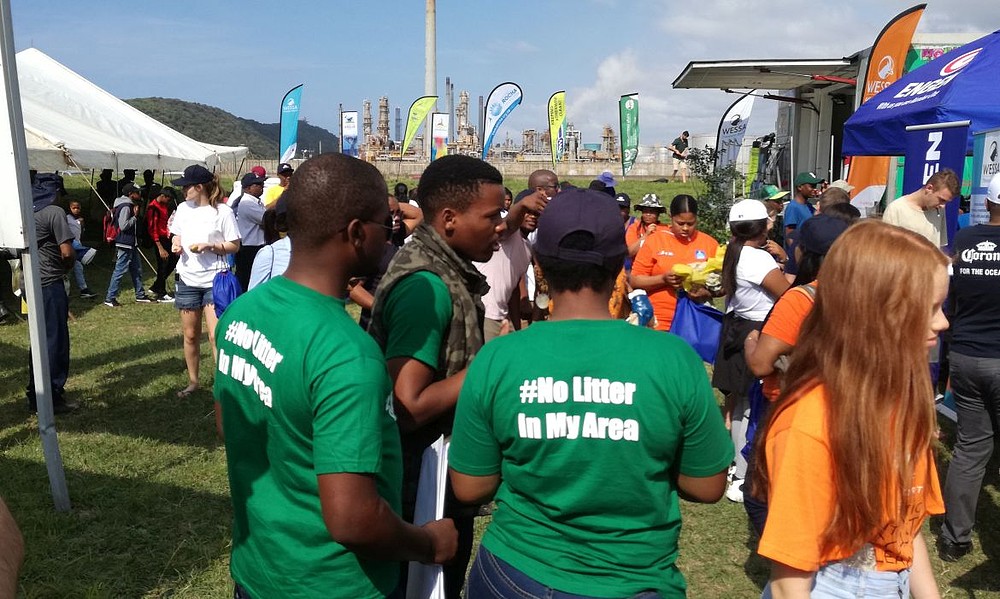 © Sue Viljoen Beach cleanup Durban