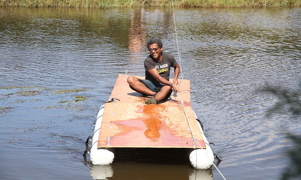 © WWF SA Rodney on raft